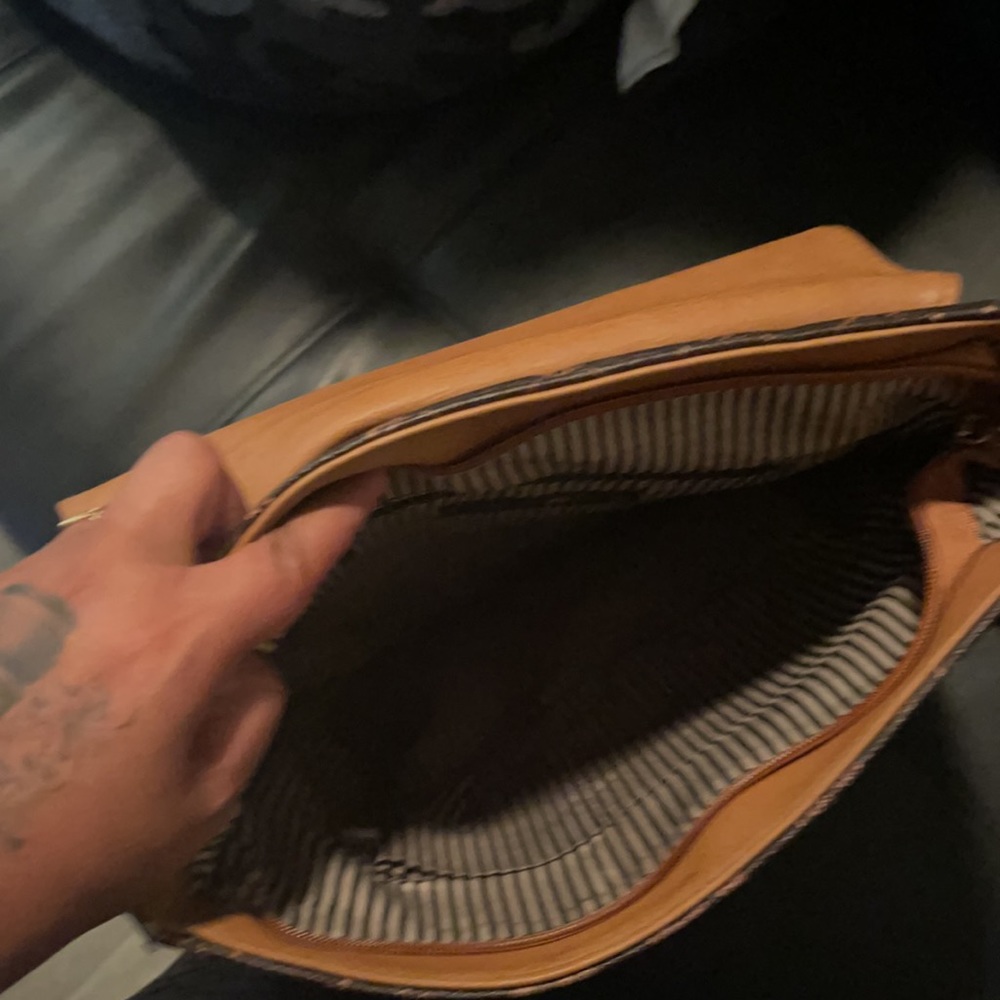 Backpack - Picture 2 of 3